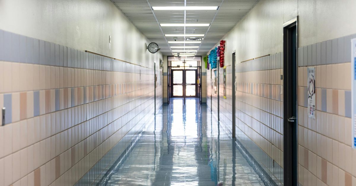 El arte del pulido y abrillantado en Ceuta: Cómo proteger y embellecer sus suelos para siempre